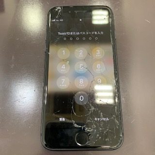 修理後は割れない画面にすることが重要です！iPhone8｜画面割れ修理速報《大川市よりご来店のお客様》