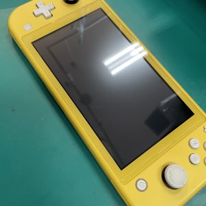 SwitchLite　起動不可　バッテリー交換