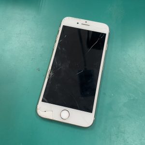 iPhone8　画面交換修理