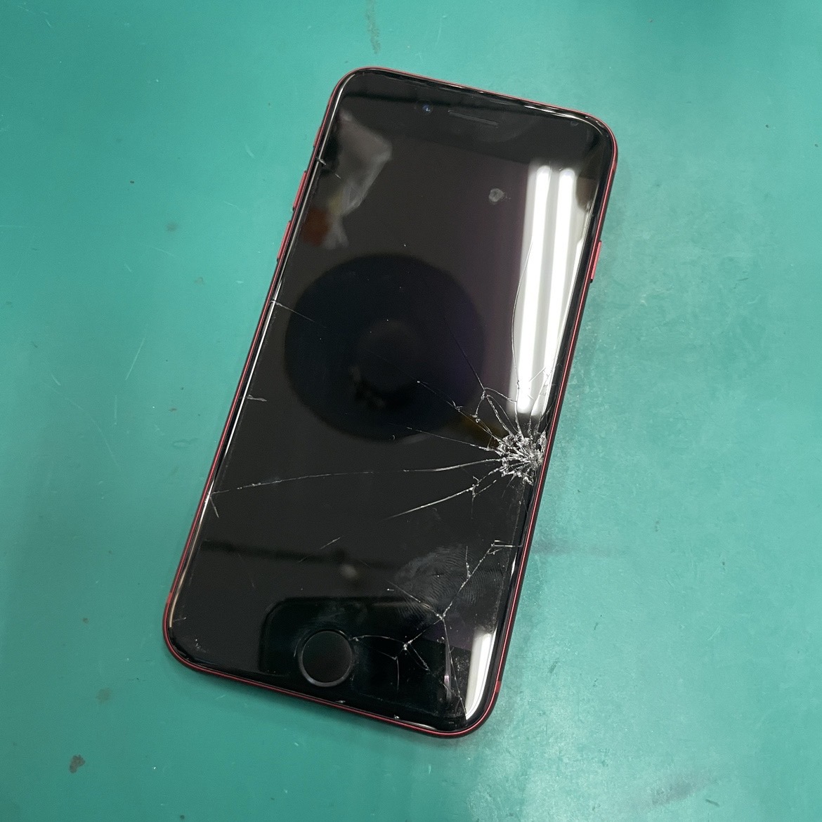 iPhoneSE3　画面交換修理【武雄市よりご来店】