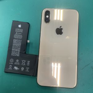 iPhoneXバッテリー交換修理