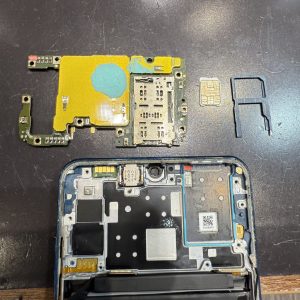 HUAWEI SIMカード取り出し