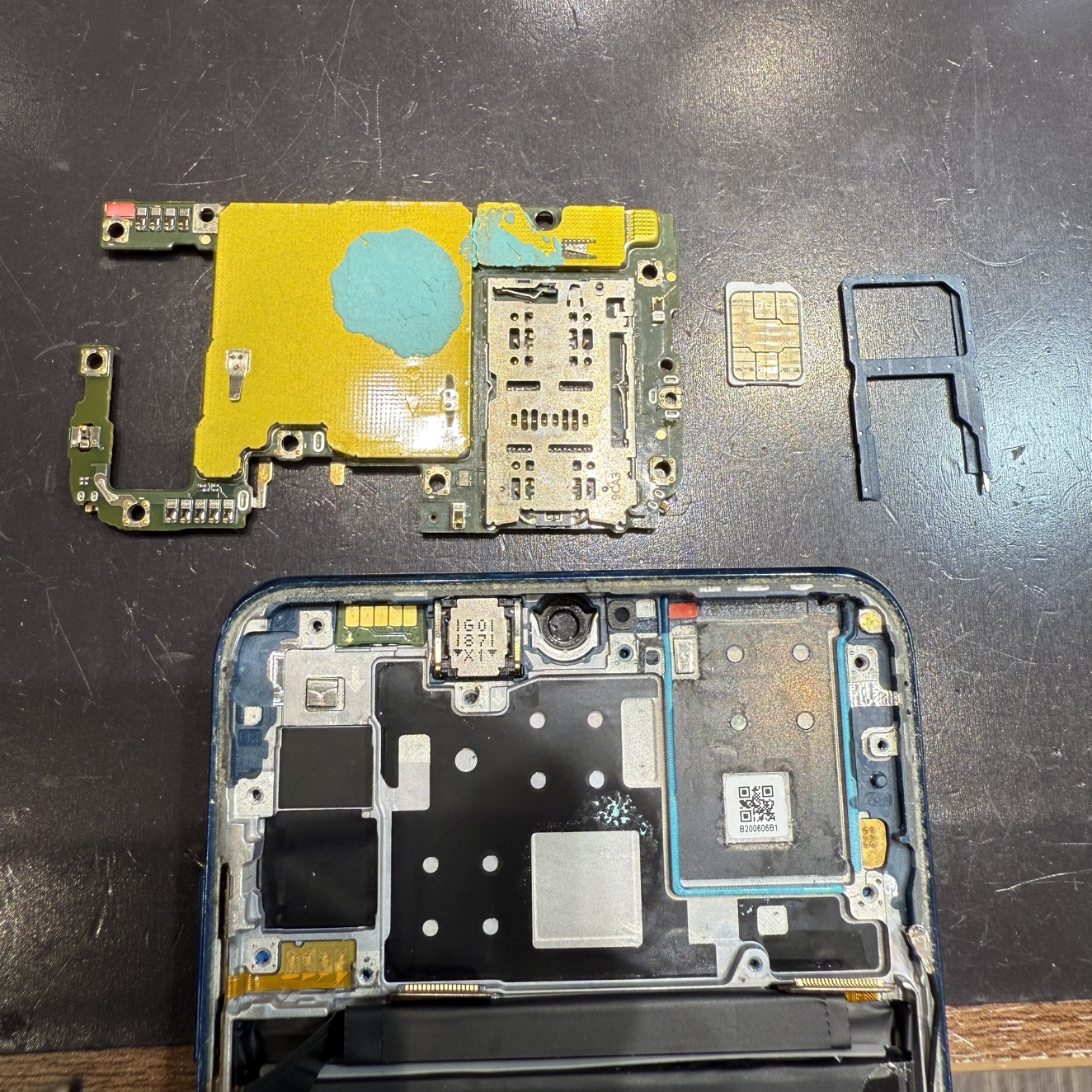 HUAWEIのSIMカード取り出し作業をしました！【小城市からご来店】