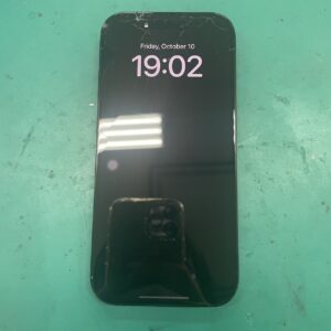 iPhone16Pro　画面割れ交換修理