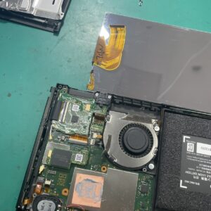 任天堂switch　液晶破損　損傷　交換修理